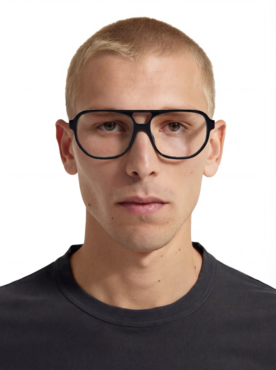 Mann trägt Aviator Brille Verona in Schwarz