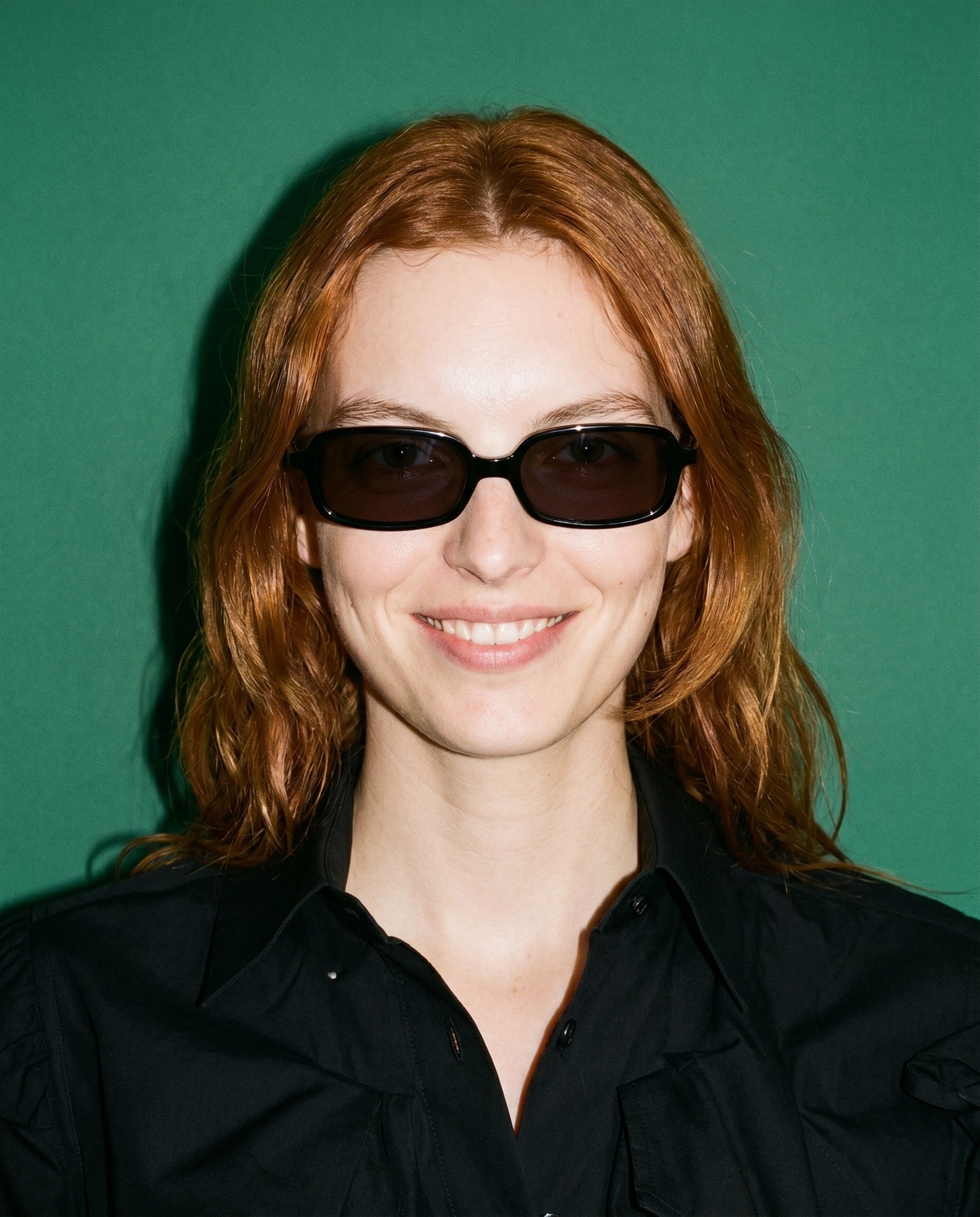 Padua Sonnenbrille in Midnight Black am Modell 1