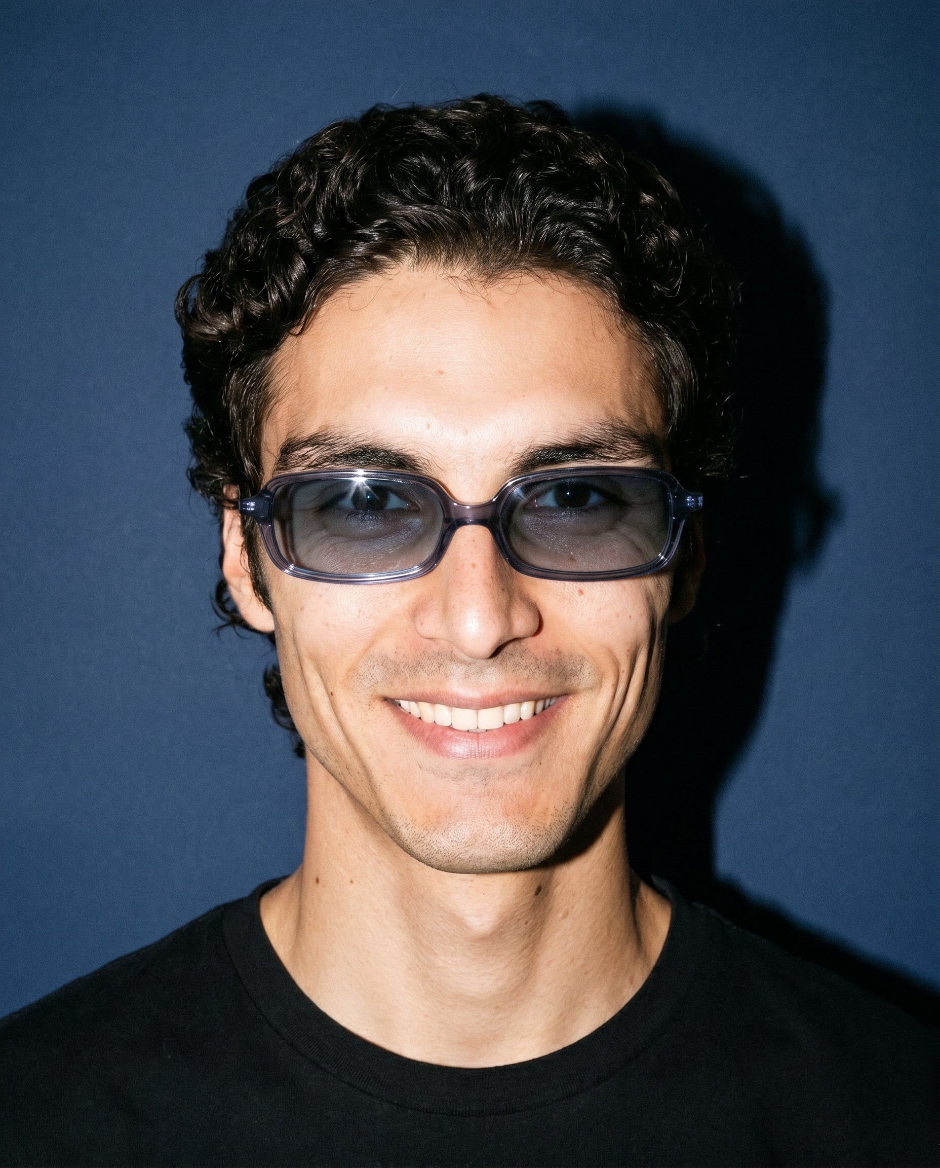 Padua Sonnenbrille in Cool Blue am Modell 8