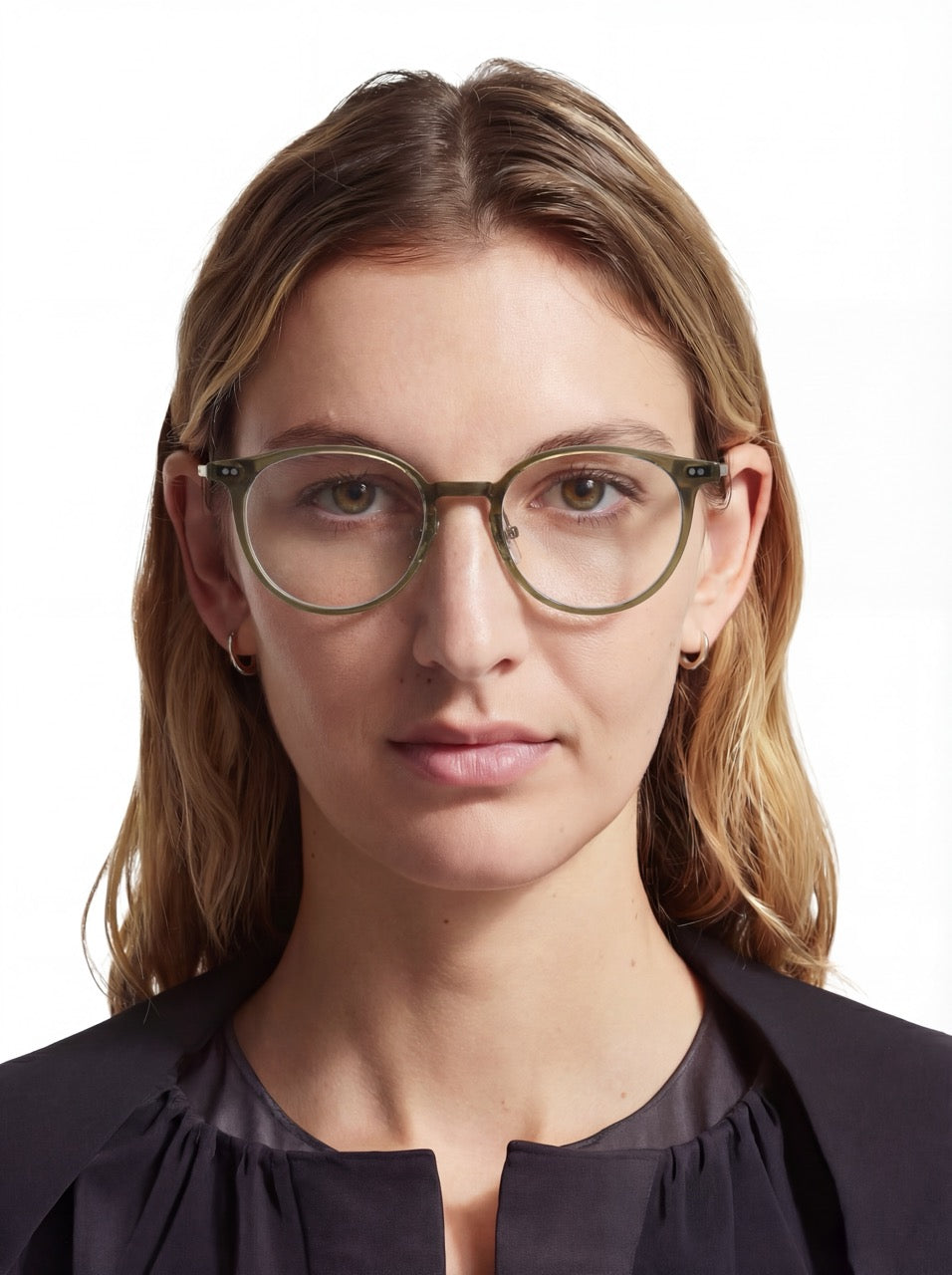 Dame trägt Panto Brille Valencia in Grün