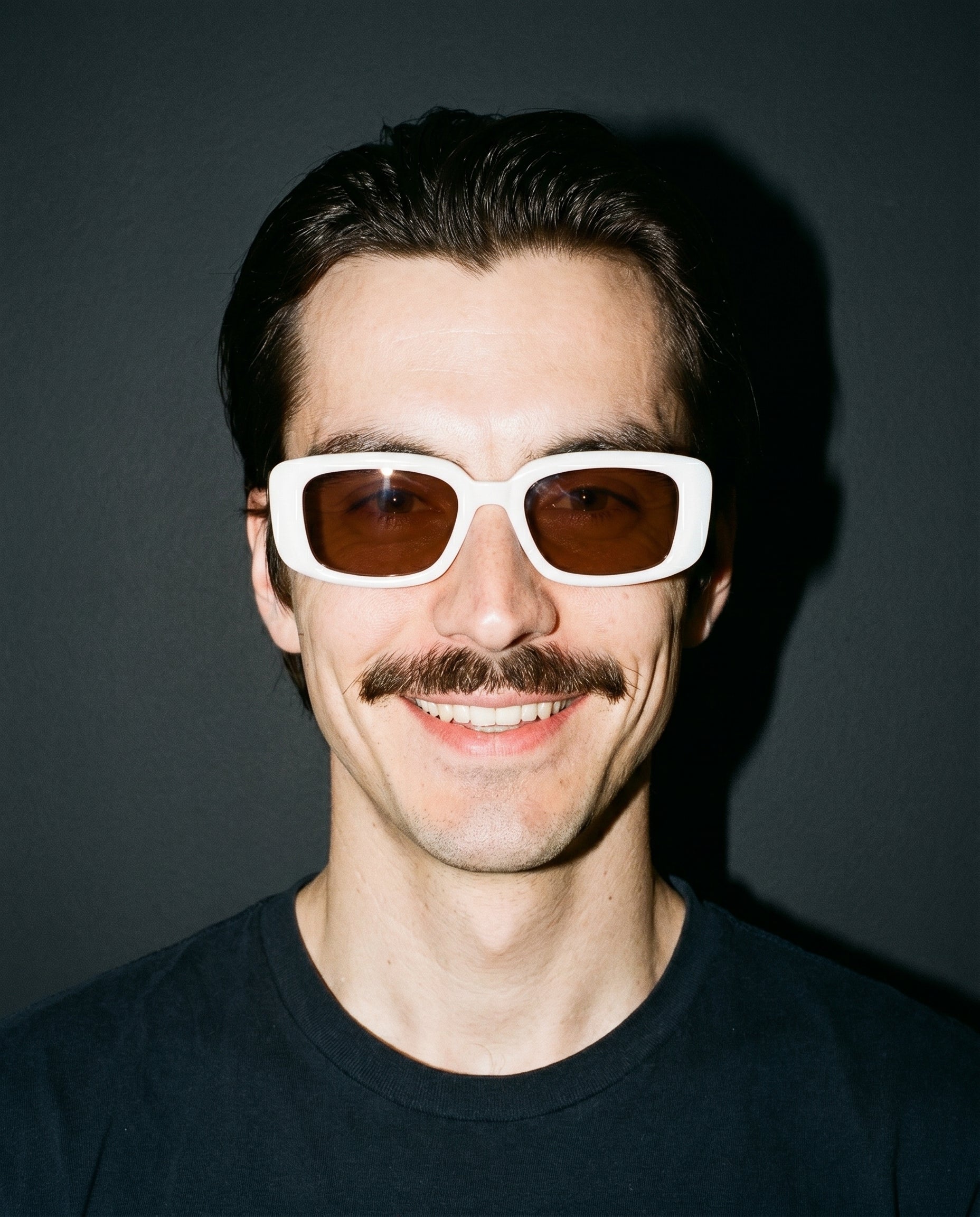 Salamanca Sonnenbrille in Ivory White am Modell 2